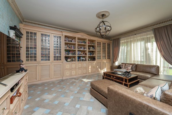 Transform Your Wardrobe: Expert Tips for Nailing Business Casual with Polo Shirts